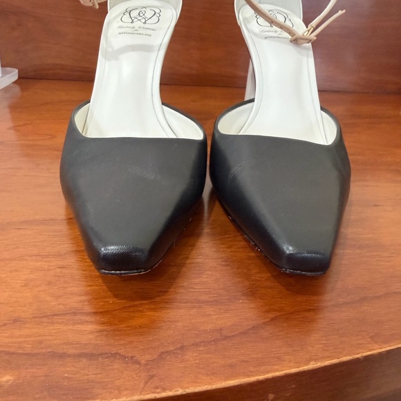 ANTONIO MELANI Black and Tan Heels - Picture 8 of 8